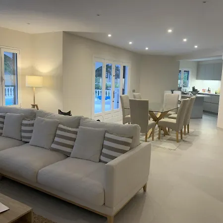 Hermitage * Binissafuller