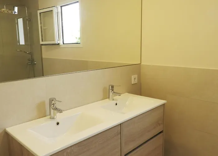 Hermitage Villa Binisafúller