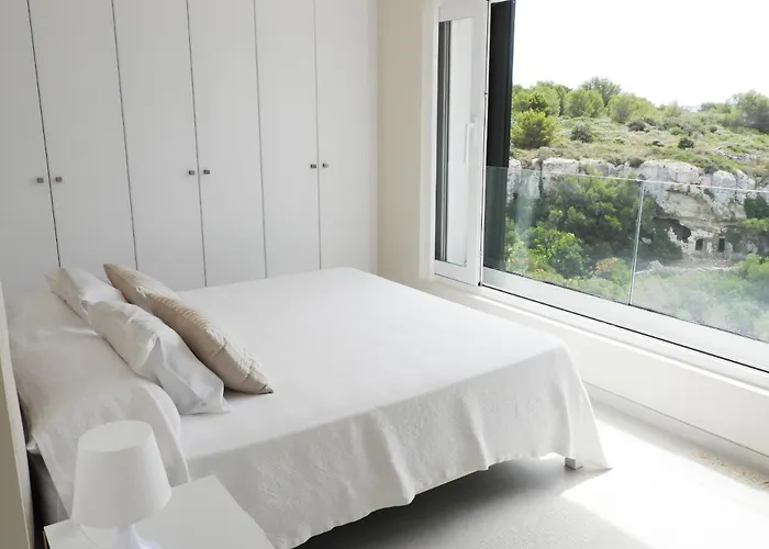 Hermitage * Binissafuller